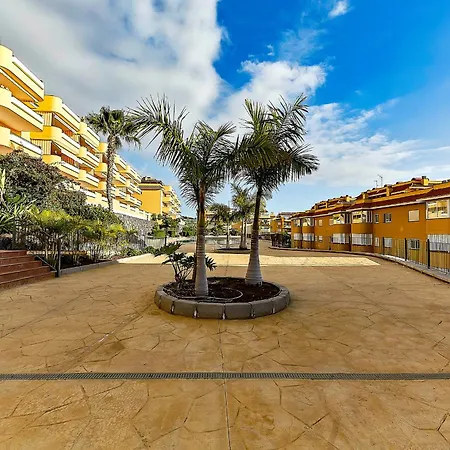 Ocean View La Arena Apartment